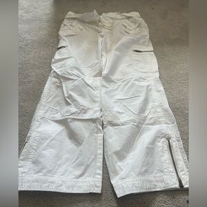 Younique Juniors white Capri Pant With fold over waist and pockets Size 1